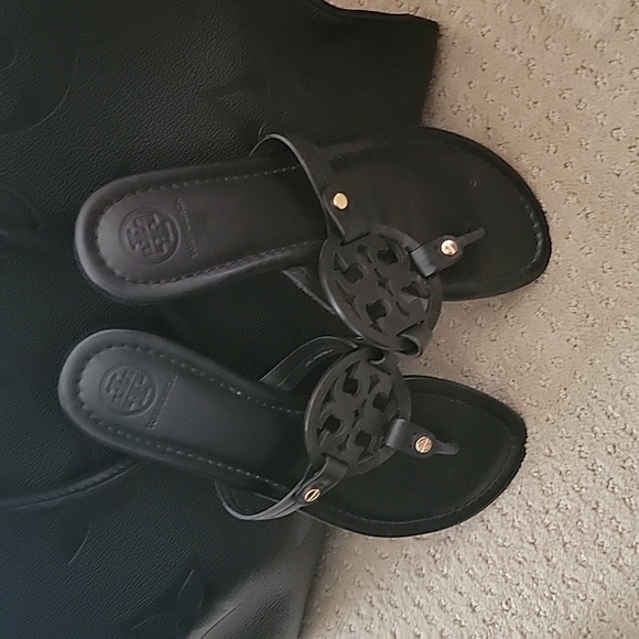 Tory Burch sandals Black and Tan size 8 - Picture 3 of 8